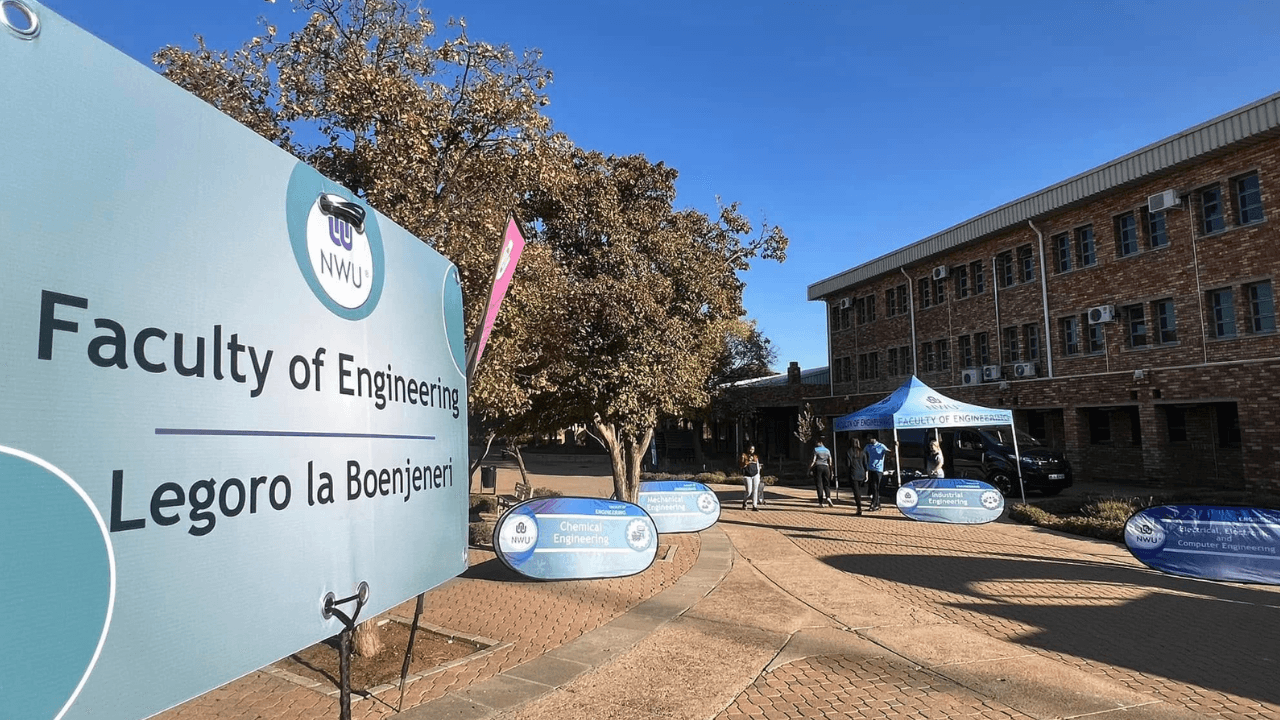 Using AI Tutors to Transform Capstone Engineering Projects from Theory to Application